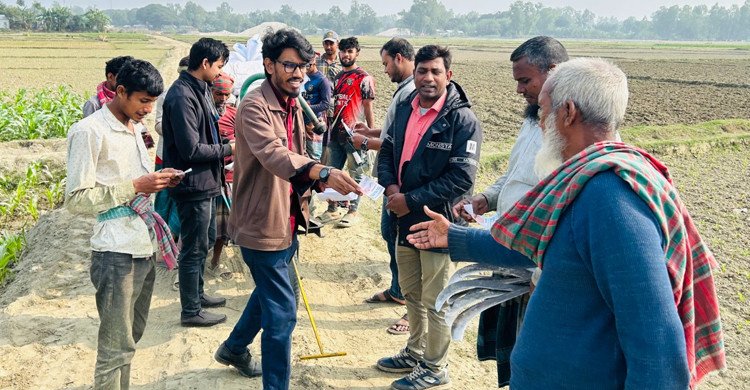 দুর্গম চরাঞ্চলে গণভোটে ‘হ্যাঁ’র পক্ষে তরুণদের ব্যতিক্রমী প্রচারণা